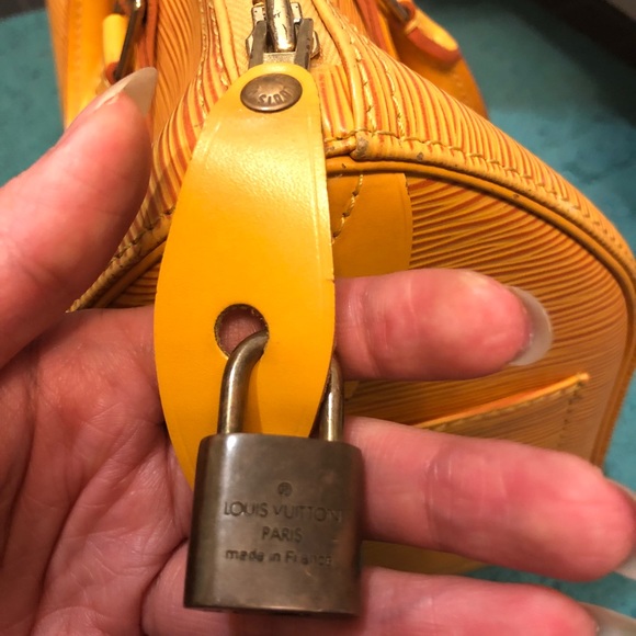 RARE Authentic Louis Vuitton - Picture 3 of 4